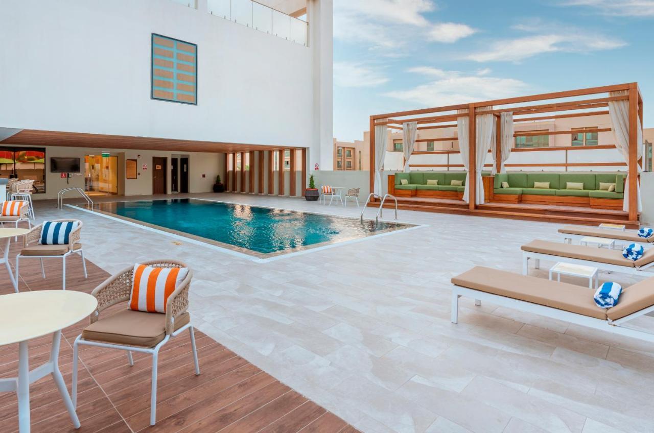 Holiday Inn & Suites Al Jubail By Ihg Al Fanatir Exterior photo
