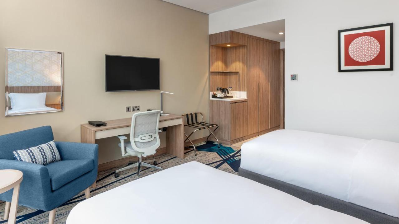 Holiday Inn & Suites Al Jubail By Ihg Al Fanatir Room photo