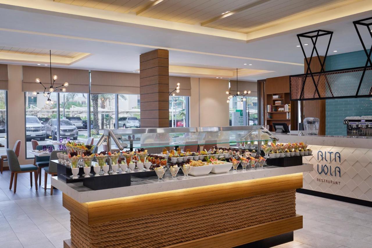 Holiday Inn & Suites Al Jubail By Ihg Al Fanatir Exterior photo